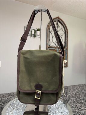 Backpacker field nomad Olive Canvas Messenger Bag with Brown Trim and Buckle NWT
